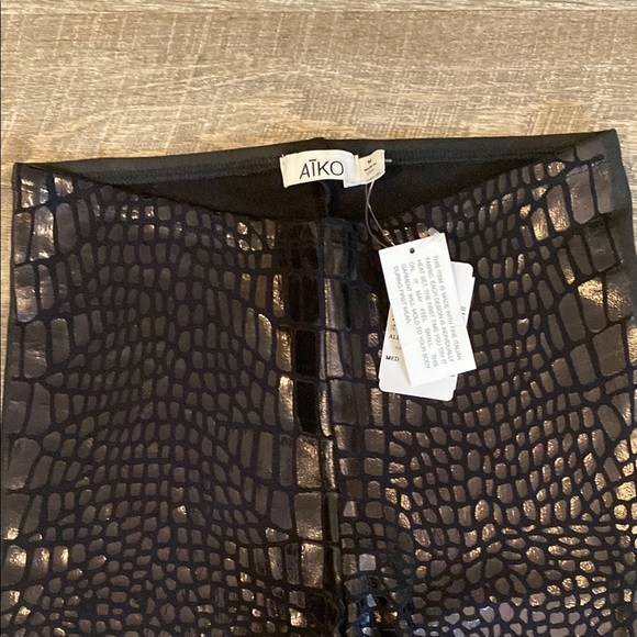 Aiko Black Alligator Leggings - Picture 9 of 13